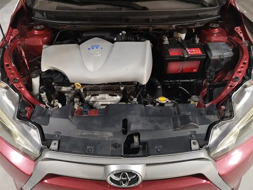 Toyota Yaris L 2014 — фото 16