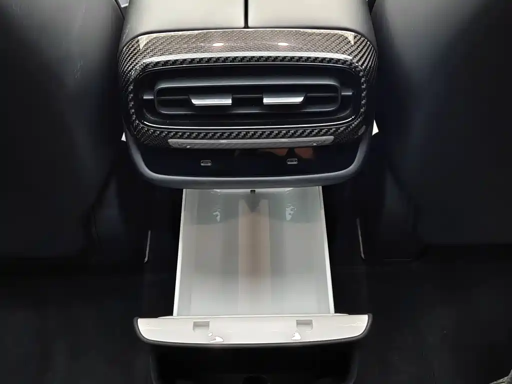 Xiaomi SU7 Ultra 2025 — фото 10