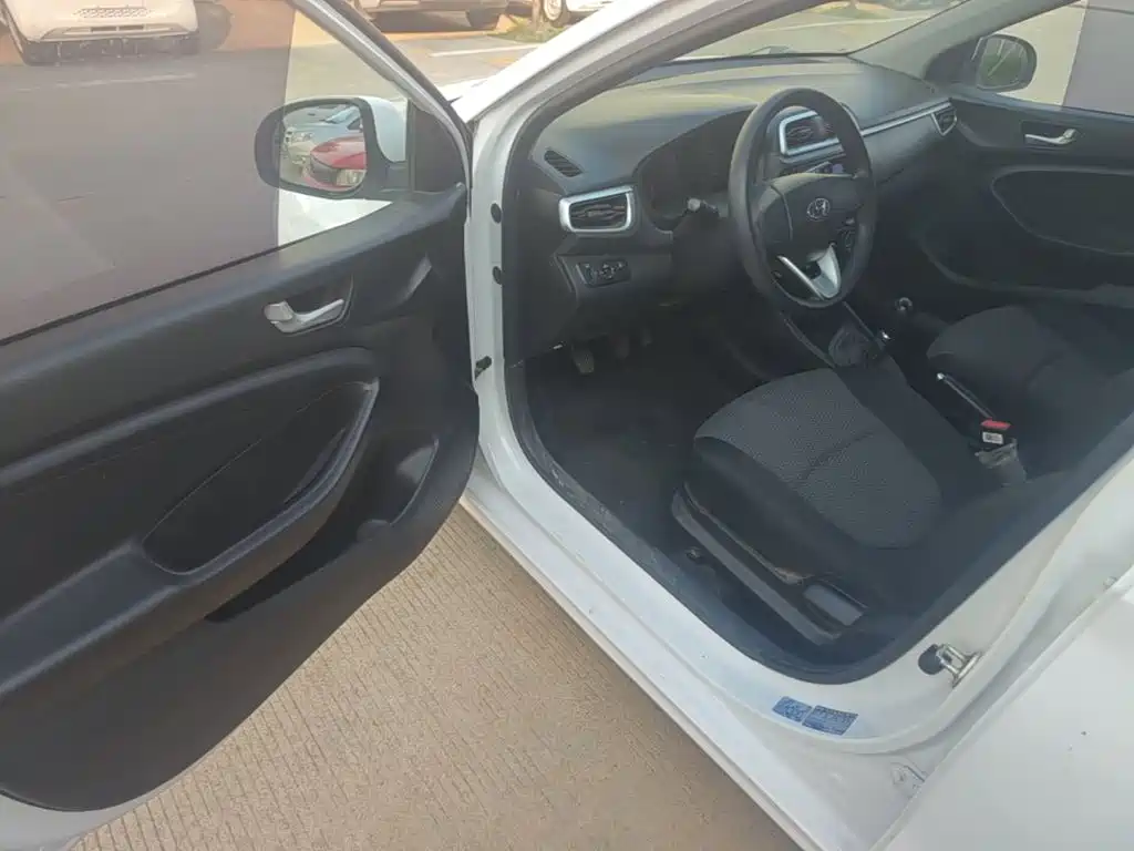 Hyundai Verna 2021 — фото 16
