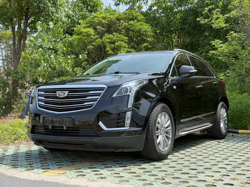 Cadillac XT5 2018 — фото 1