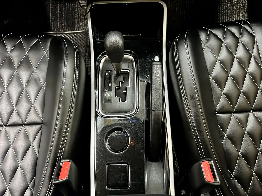 Mitsubishi Outlander 2021 — фото 15