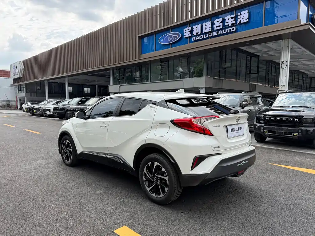 Toyota IZOA 2018 — фото 6