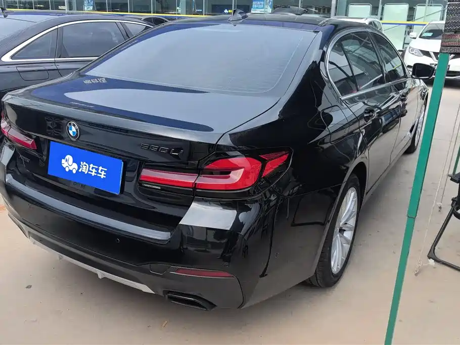 BMW 5 Series 2019 — фото 3