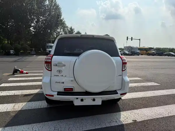Toyota RAV4 2012