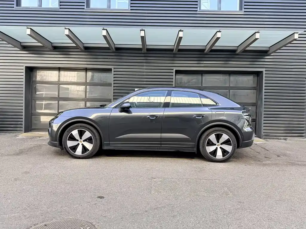 Porsche Macan EV 2025 — фото 5