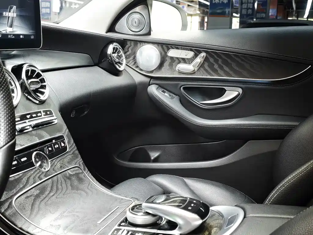 Mercedes-Benz C-Class 2017 — фото 9