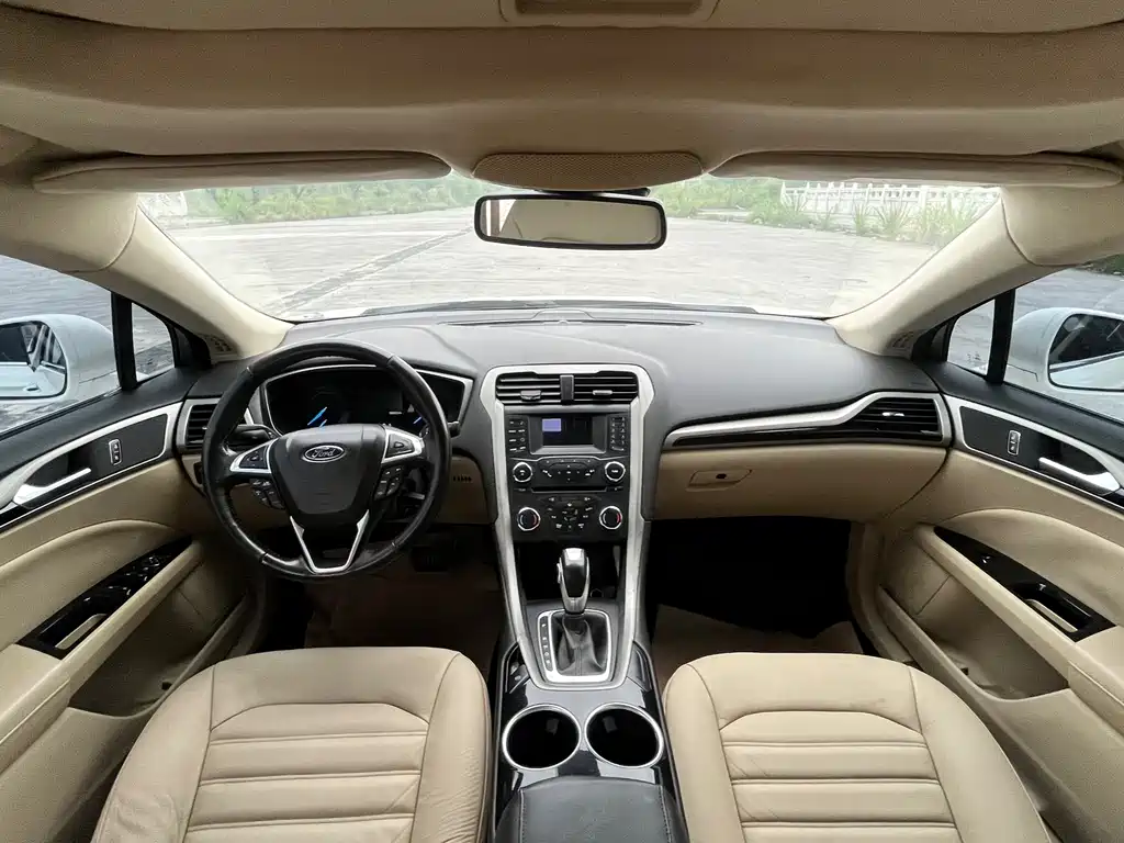 Ford Mondeo 2014 — фото 9