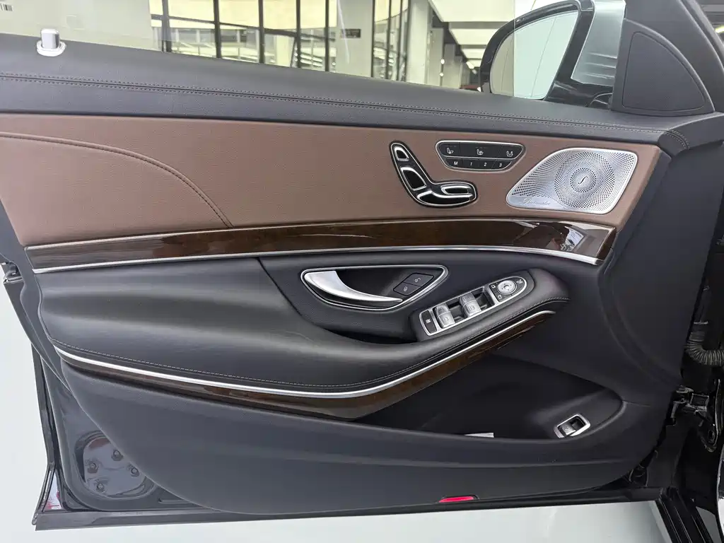 Mercedes-Benz Maybach S-Class 2016 — фото 14