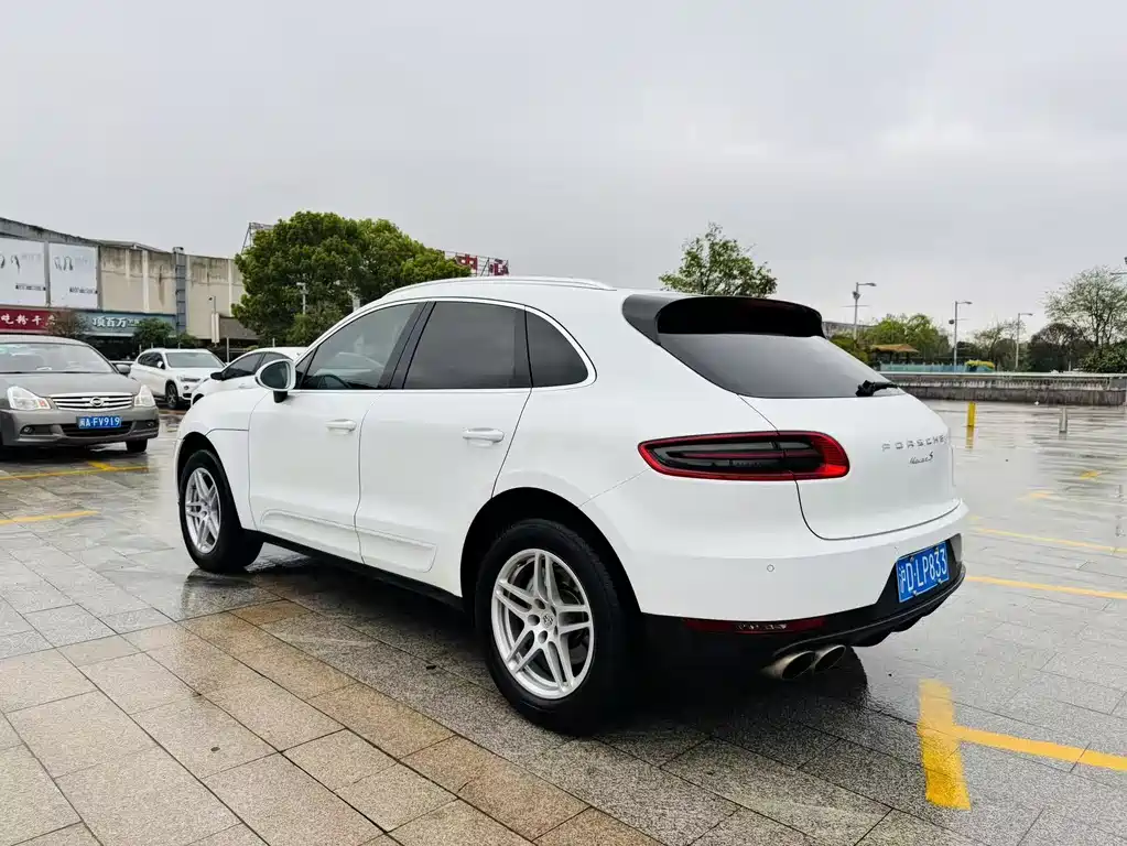 Porsche Macan 2017 — фото 6