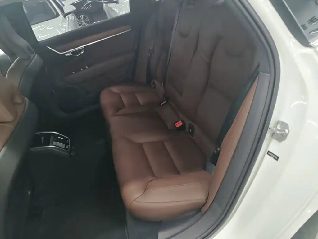 Volvo S90 2019 — фото 17