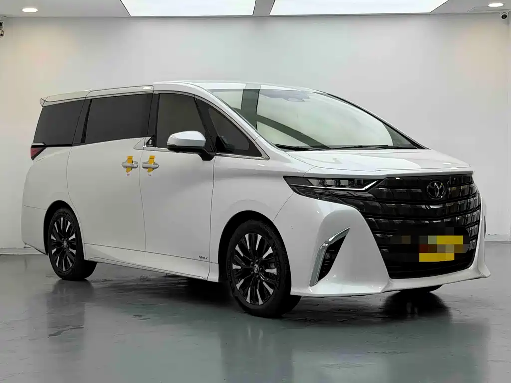 Toyota Alphard 2024 — фото 3