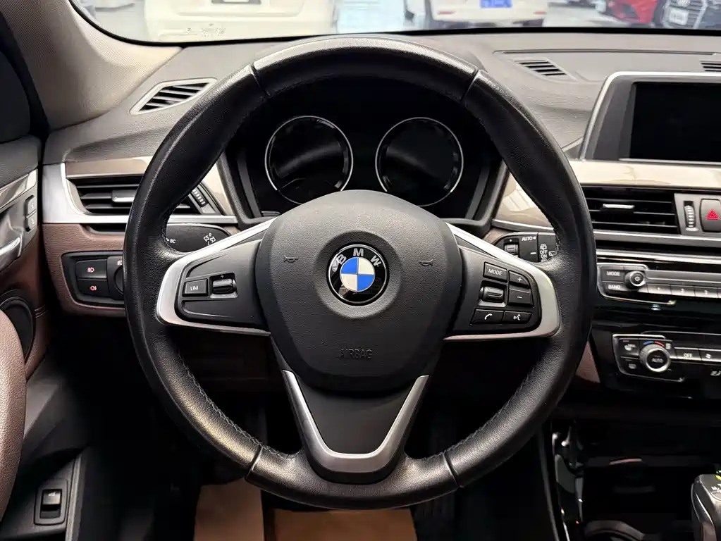 BMW X1 2019 — фото 11