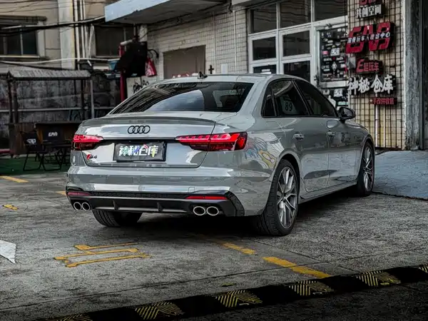 Audi S4 2023