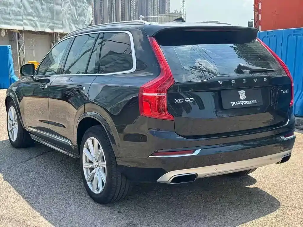 Volvo XC90 2017 — фото 9
