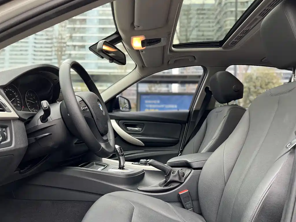 BMW 3 Series 2015 — фото 9