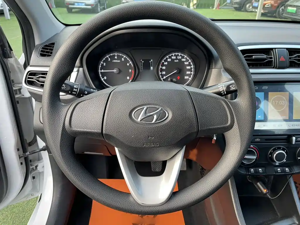 Hyundai Verna 2018 — фото 19
