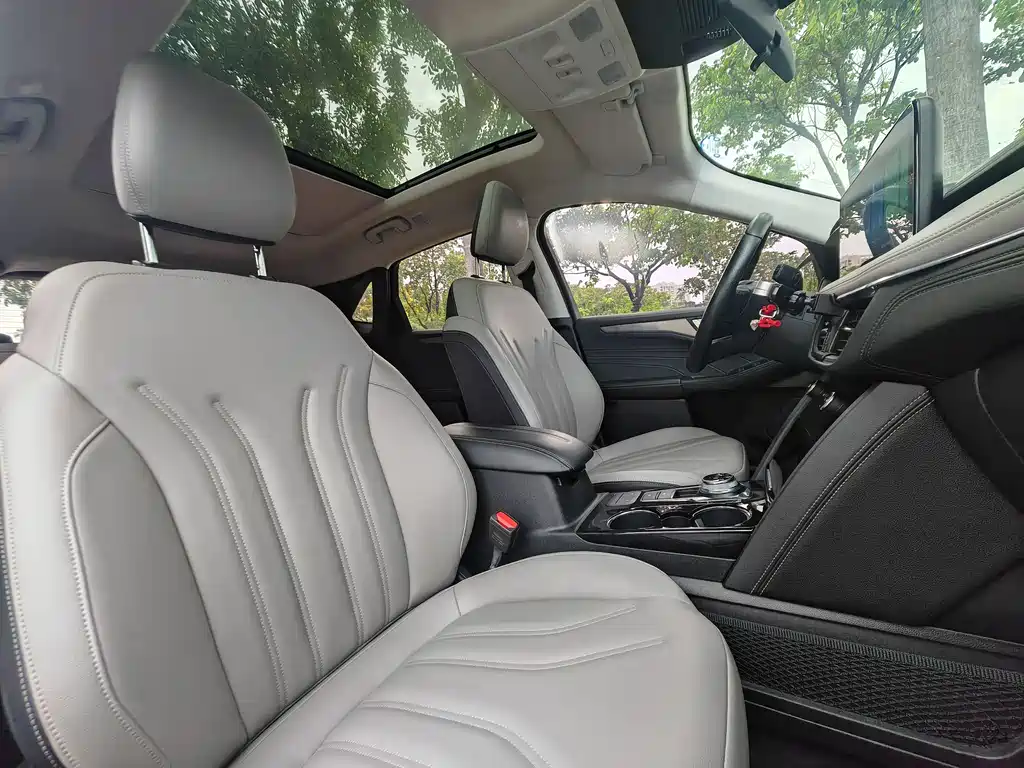 Ford Escape 2021 — фото 14