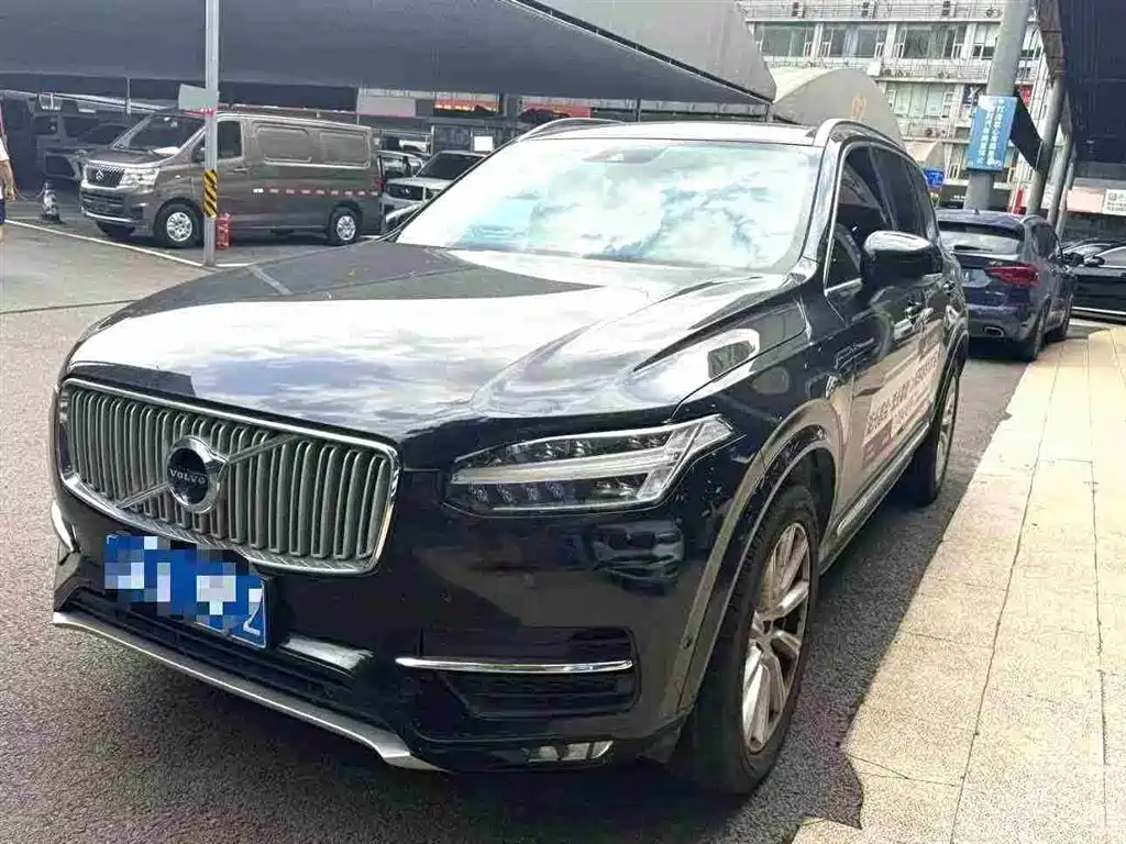 Volvo XC90 2017 — фото 1