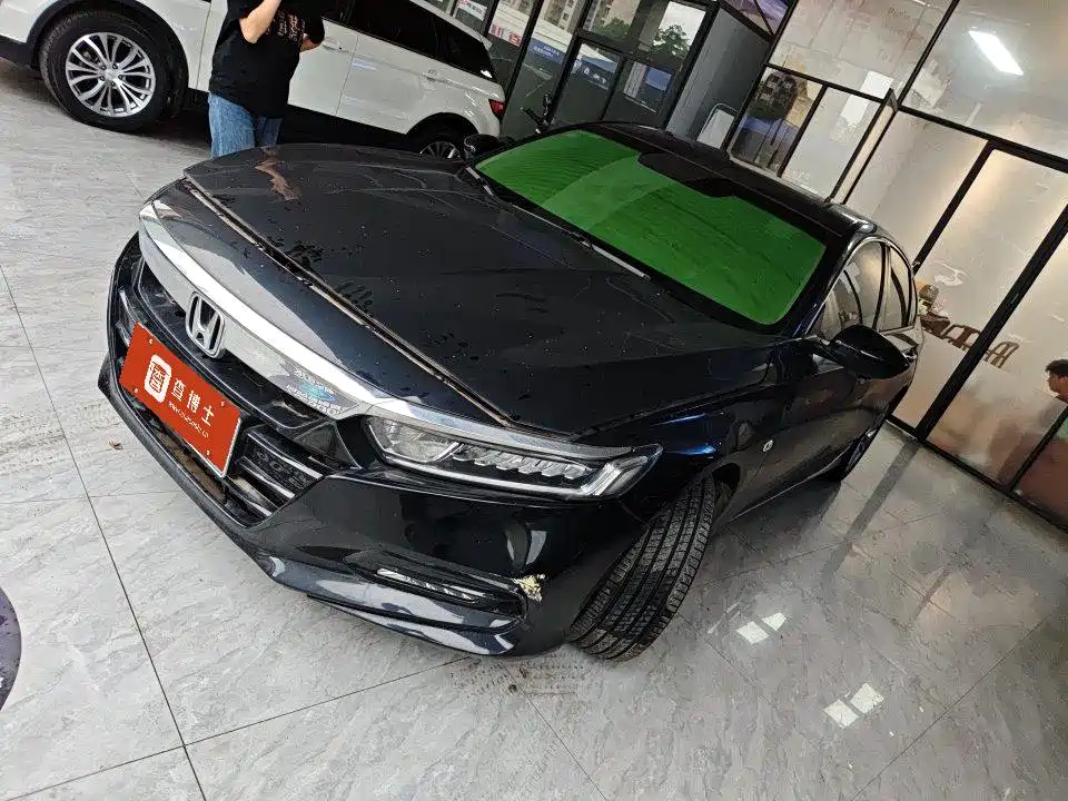Honda Accord 2019 — фото 1