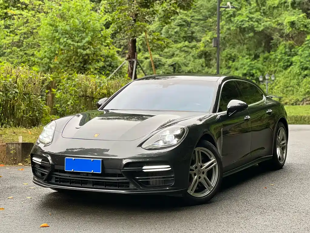 Porsche Panamera 2017 — фото 1