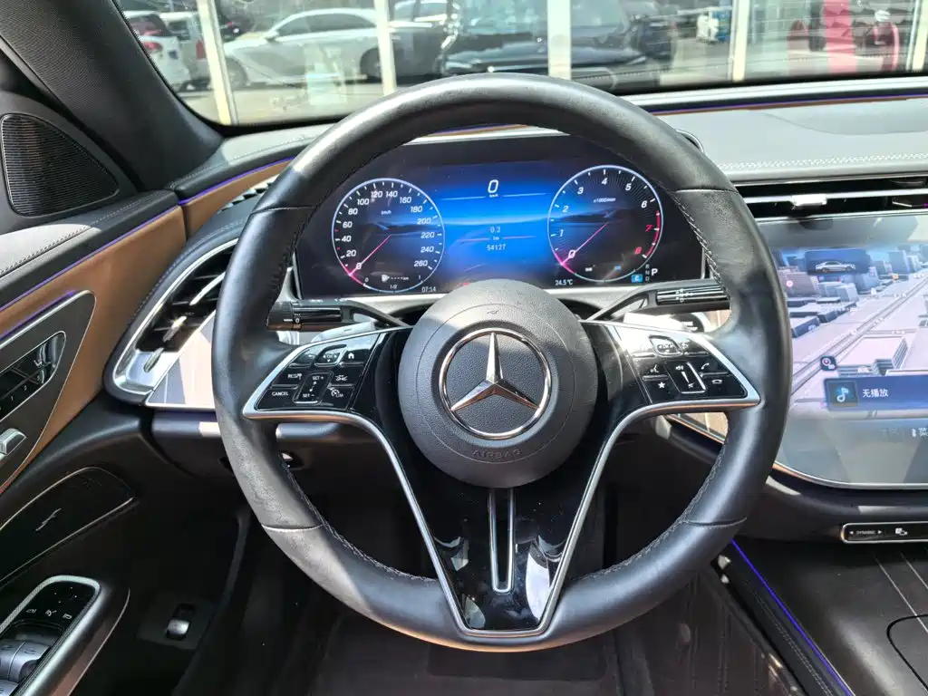 Mercedes-Benz E-Class 2024