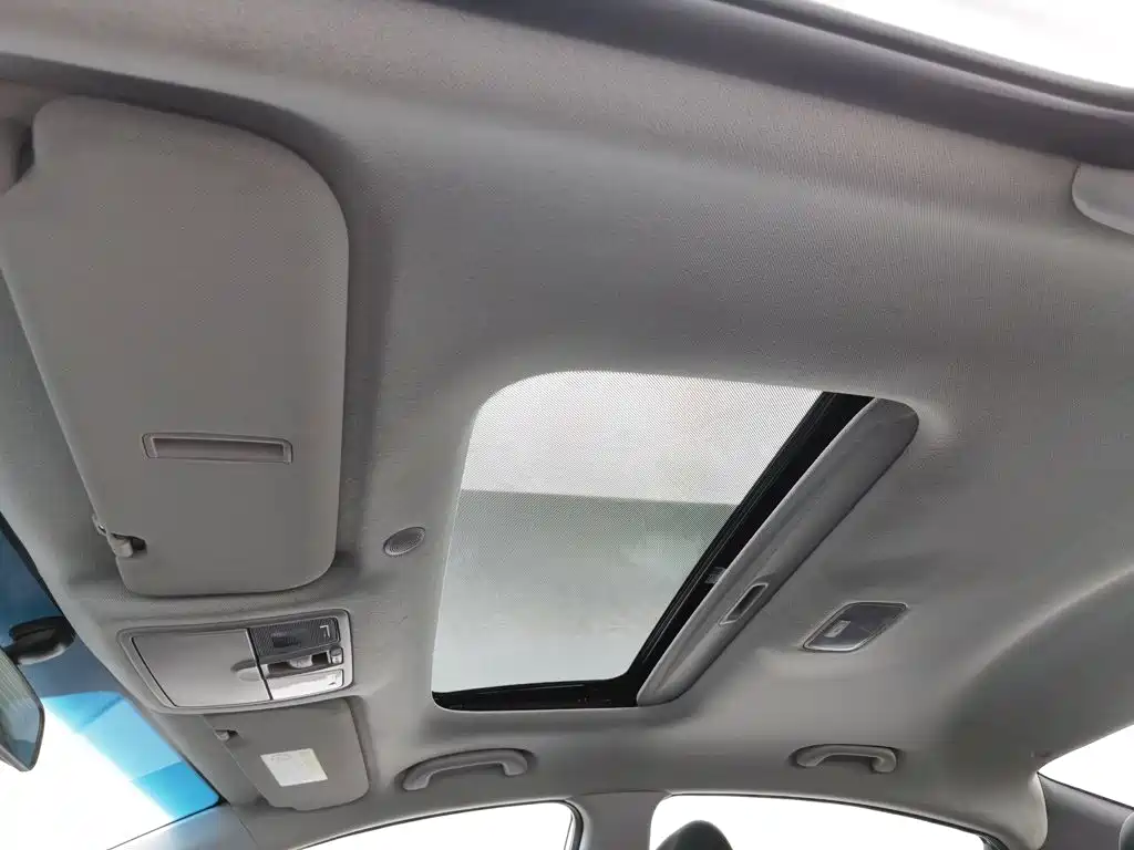 Hyundai Elantra 2017 — фото 14