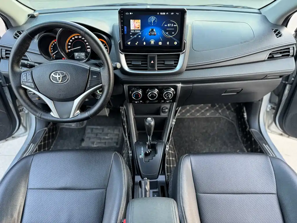 Toyota Yaris L 2022 — фото 5