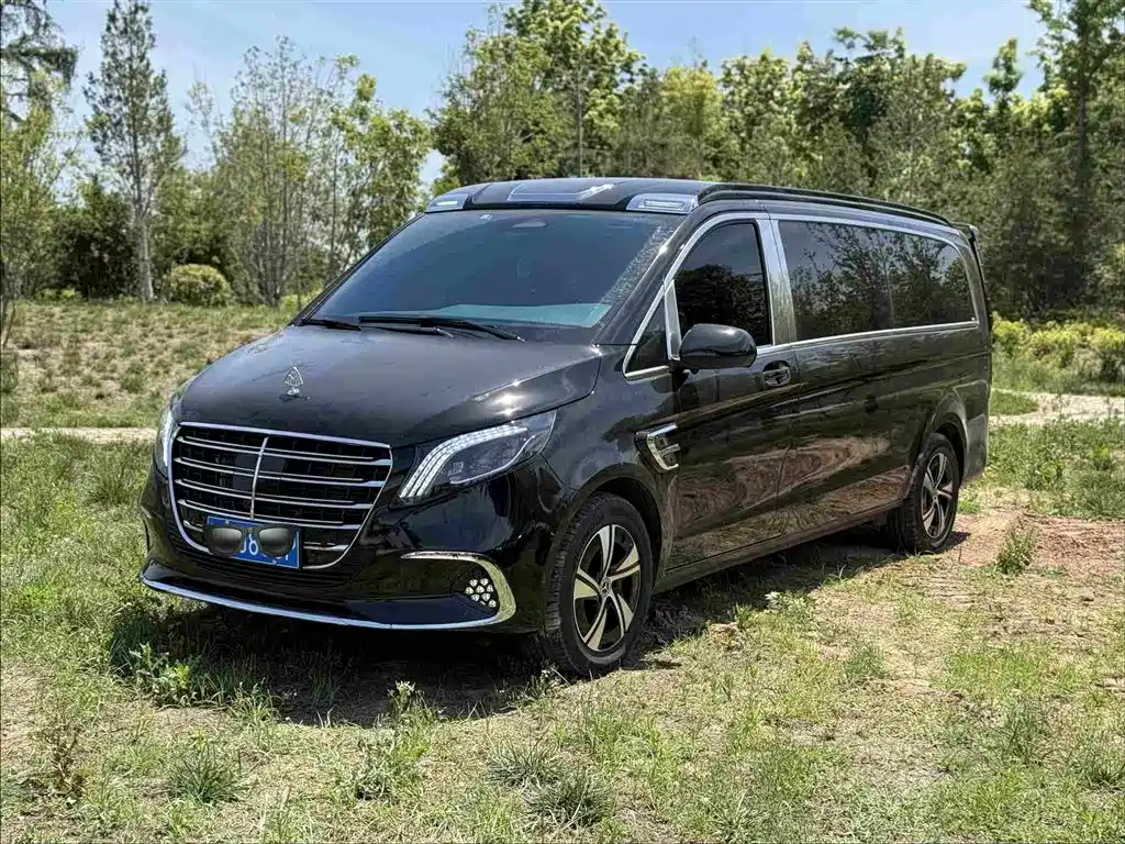 Mercedes-Benz Vito 2025