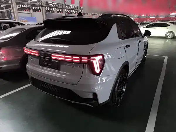 Lynk & Co 01 2023