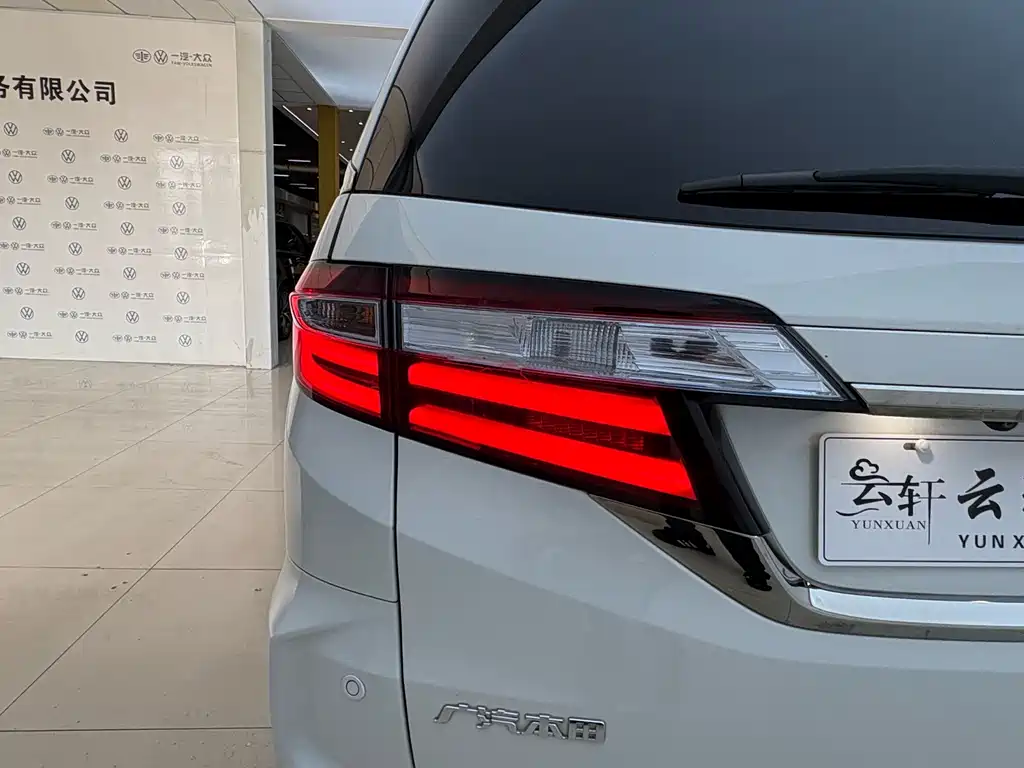 Honda Odyssey 2021 — фото 13