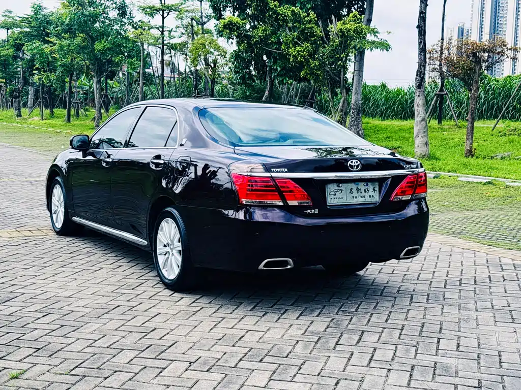 Toyota Crown 2012 — фото 5