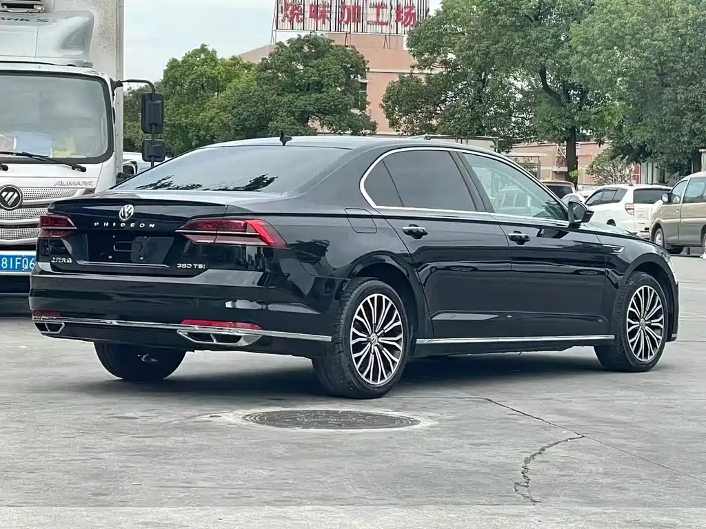 Volkswagen Phideon 2017 — фото 9