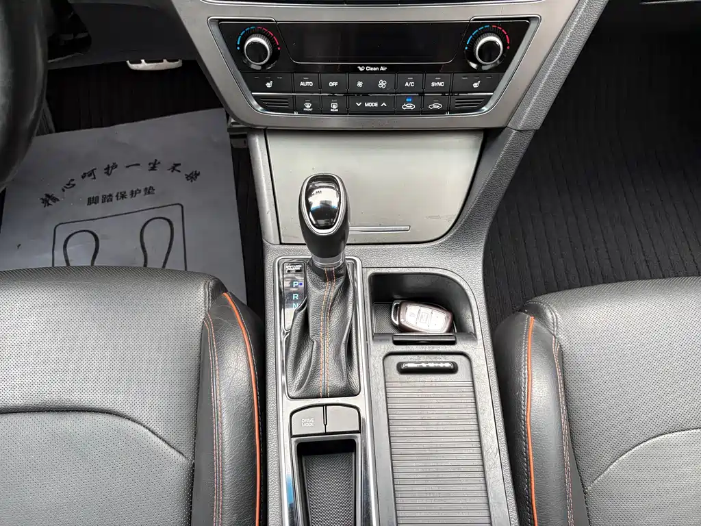 Hyundai Sonata 2016 — фото 11
