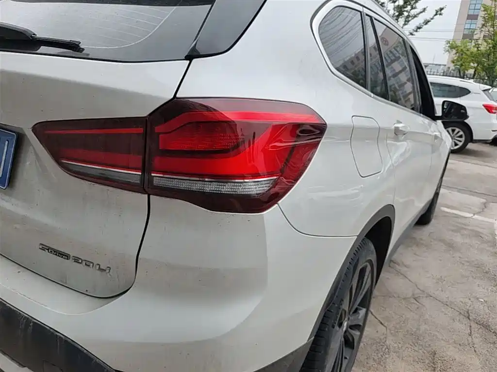 BMW X1 2022 — фото 8