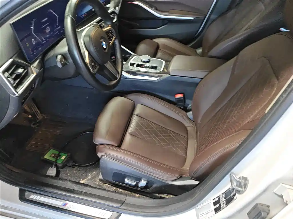 BMW 3 Series 2023 — фото 11