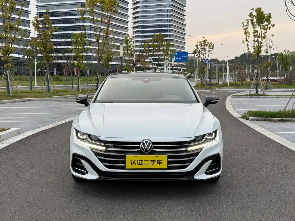 Volkswagen CC 2022 — фото 1