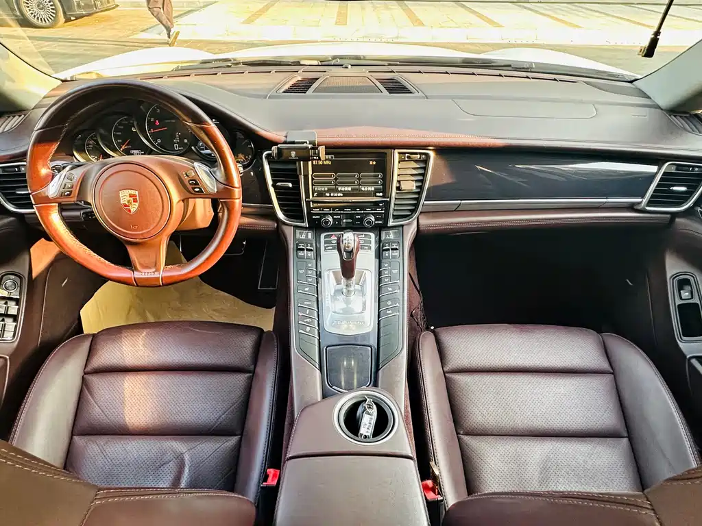 Porsche Panamera 2015 — фото 19