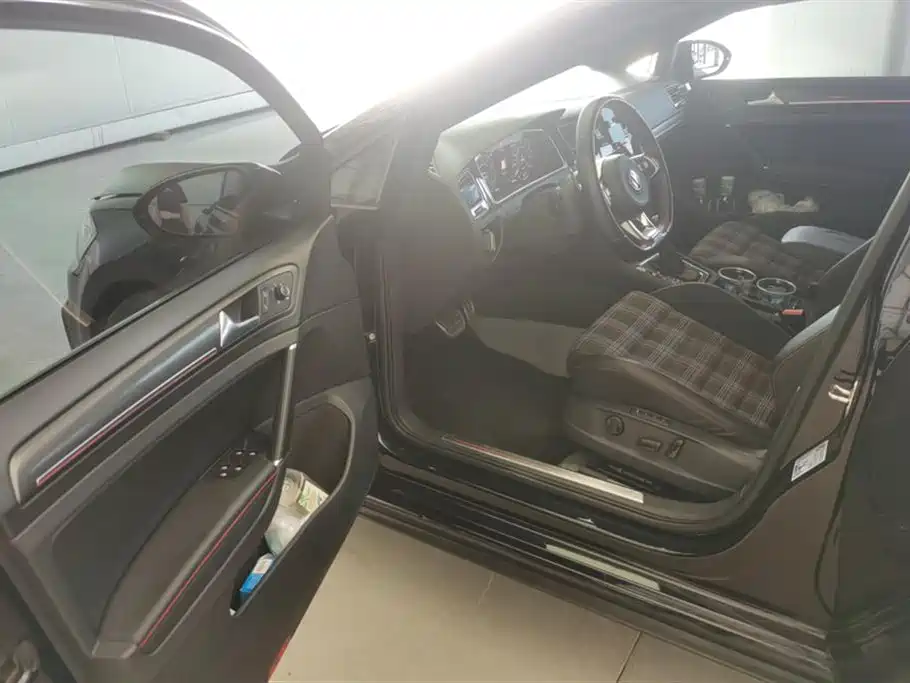 Volkswagen Golf GTI 2019