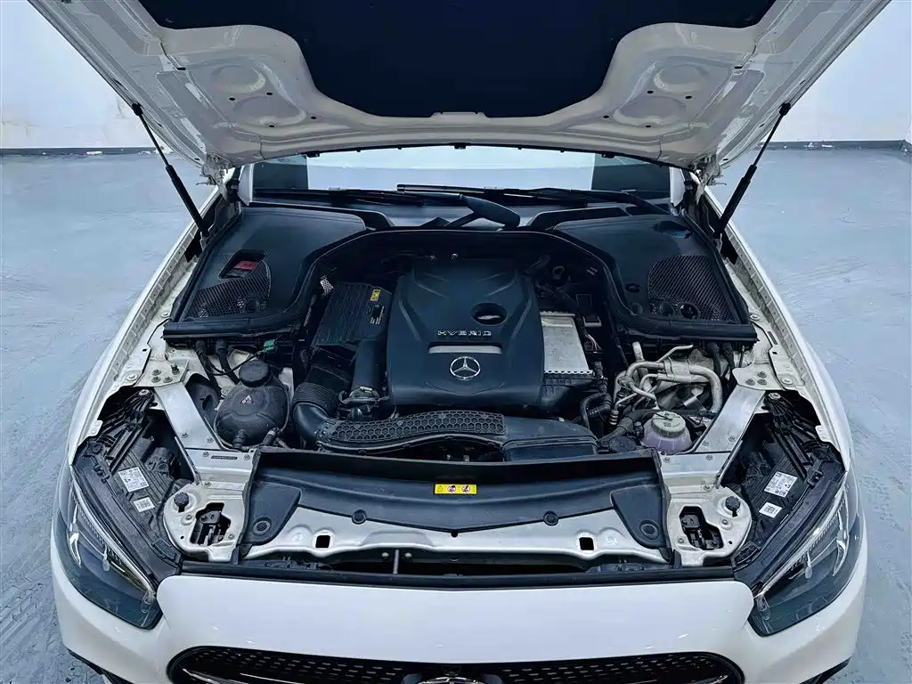 Mercedes-Benz E-Class New Energy 2022 — фото 20