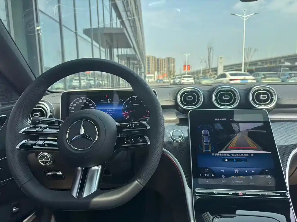 Mercedes-Benz C-Class 2025