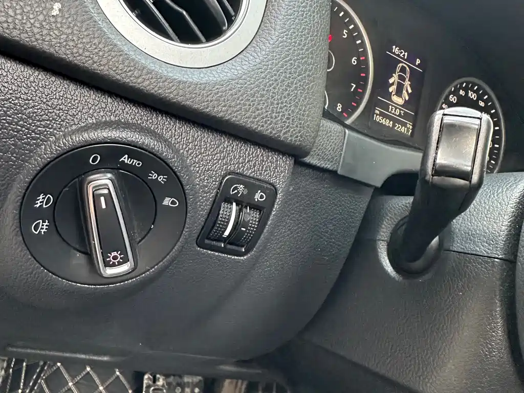 Volkswagen Tiguan 2016 — фото 27