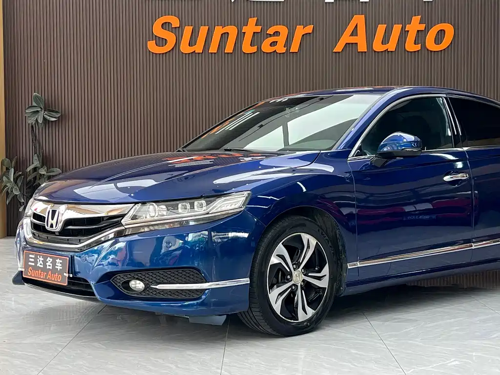 Honda Spirior 2015 — фото 12