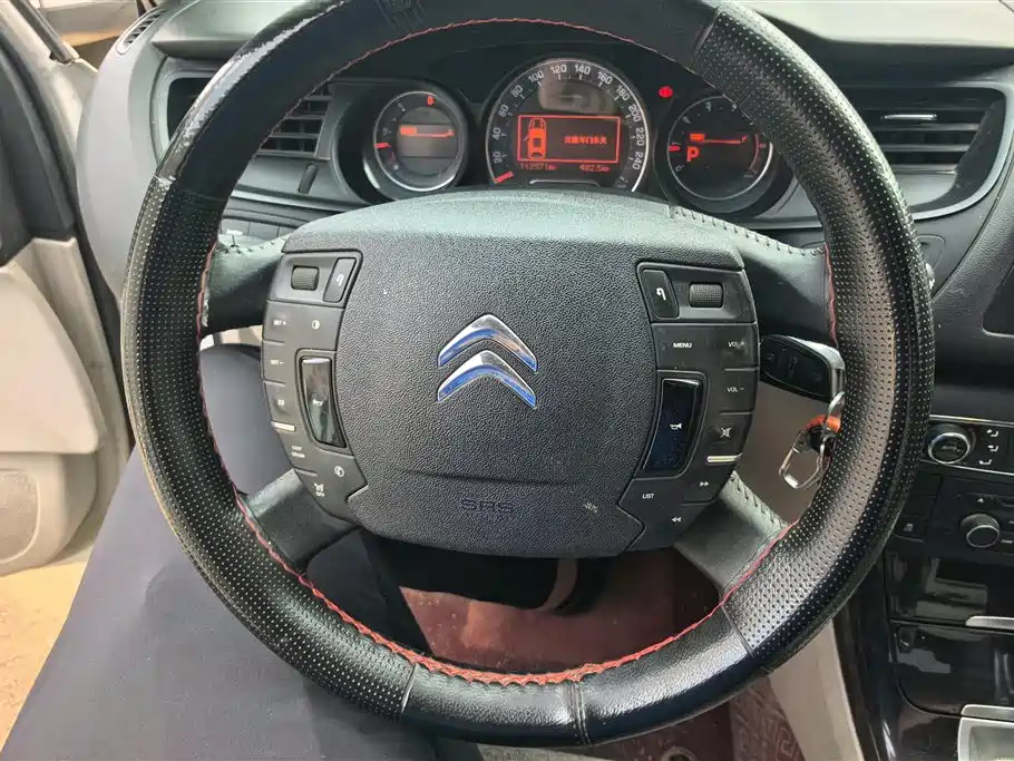 Citroen C5 2015 — фото 15