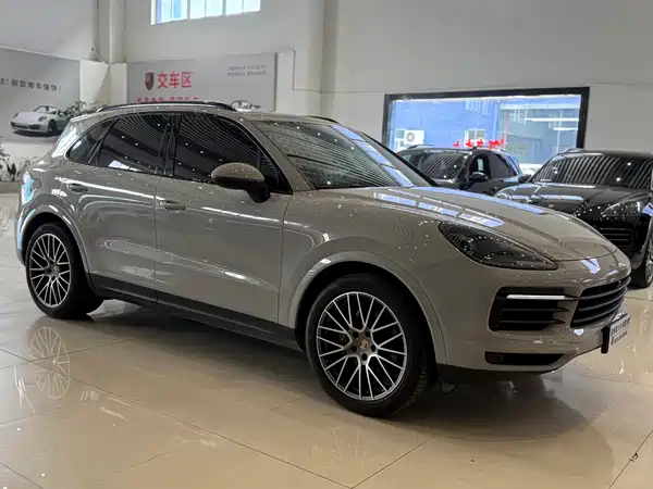 Porsche Cayenne 2023