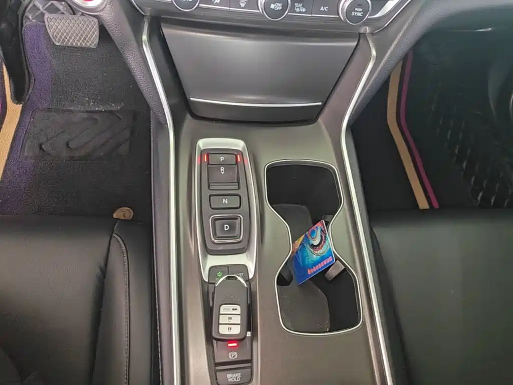 Honda Accord 2020 — фото 14