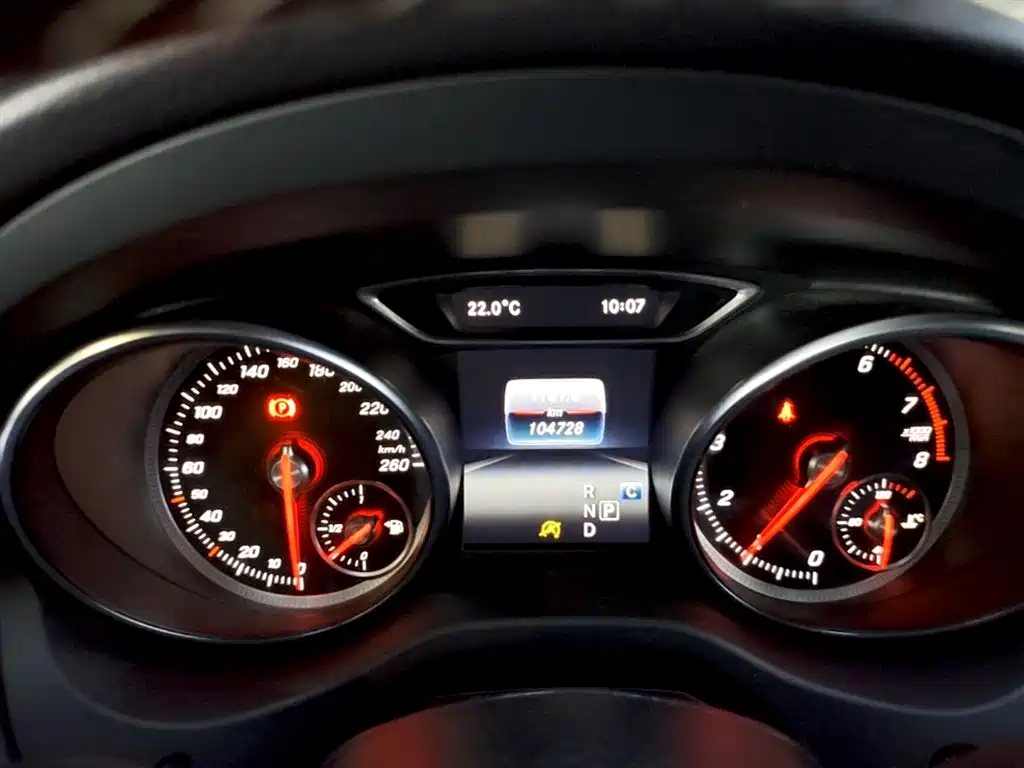 Mercedes-Benz GLA 2018 — фото 12