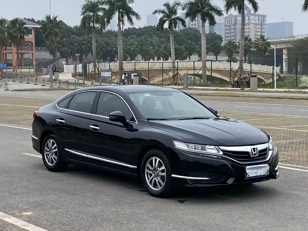 Honda Spirior 2018 — фото 6