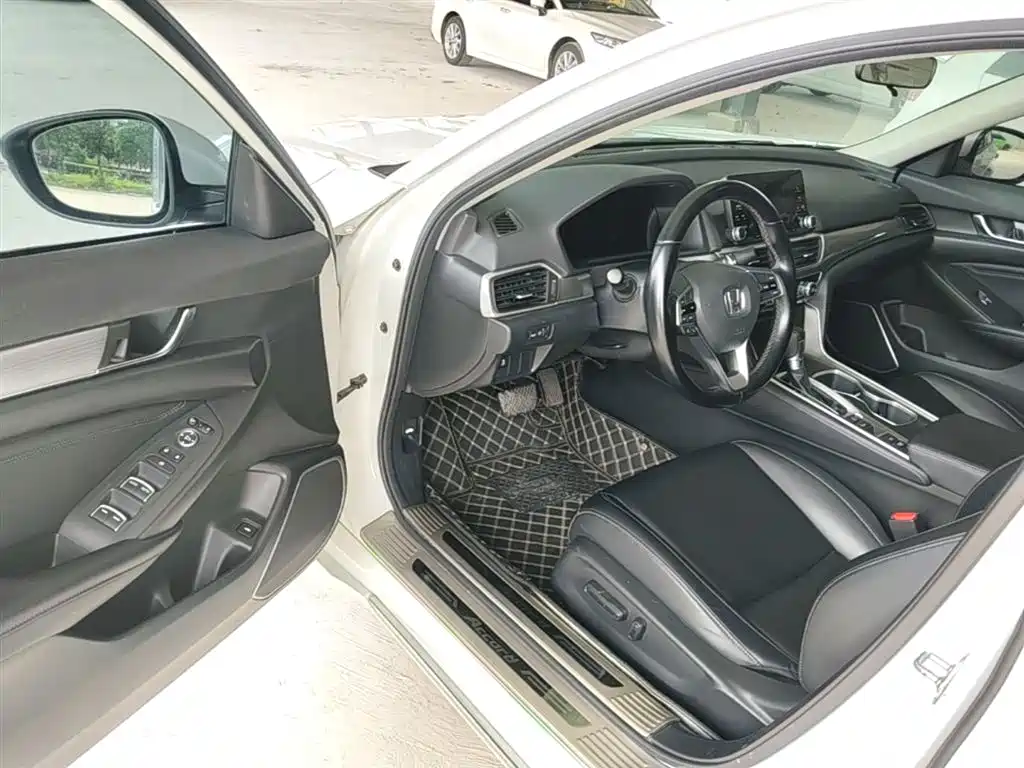 Honda Accord 2021 — фото 16