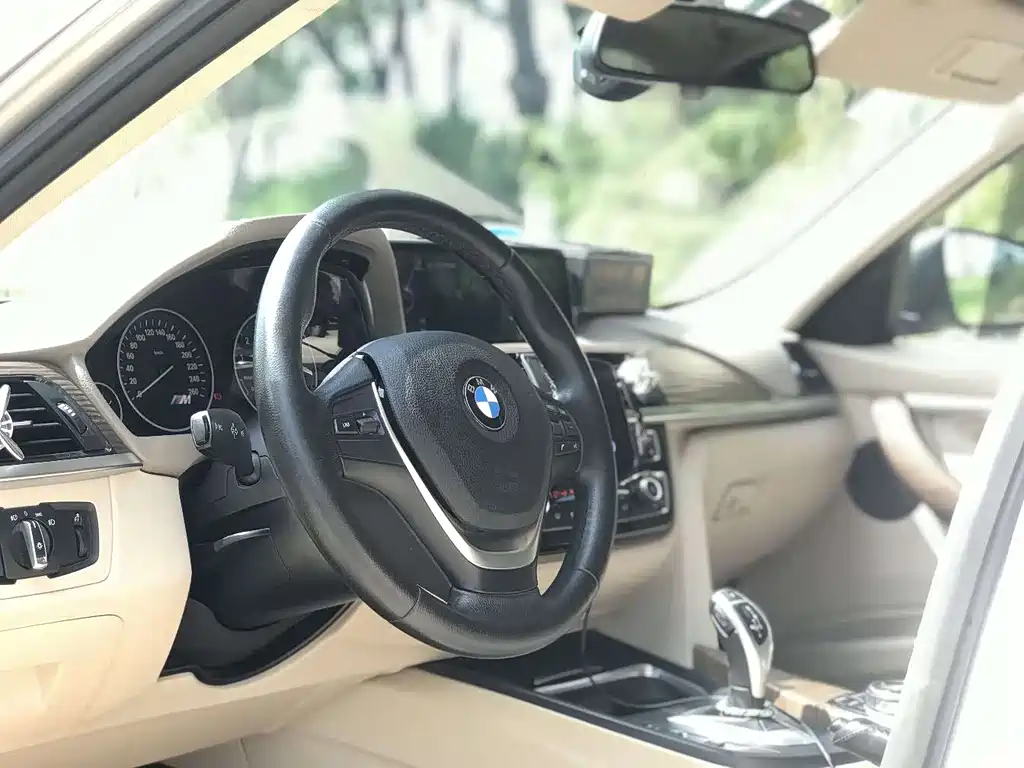 BMW 3 Series 2015 — фото 8