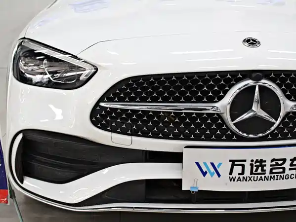 Mercedes-Benz C-Class 2024